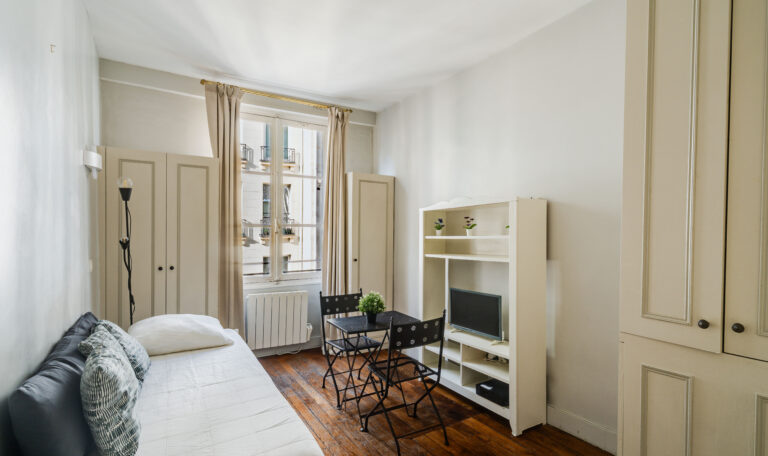 RUE SAINT-HONORÉ 75001